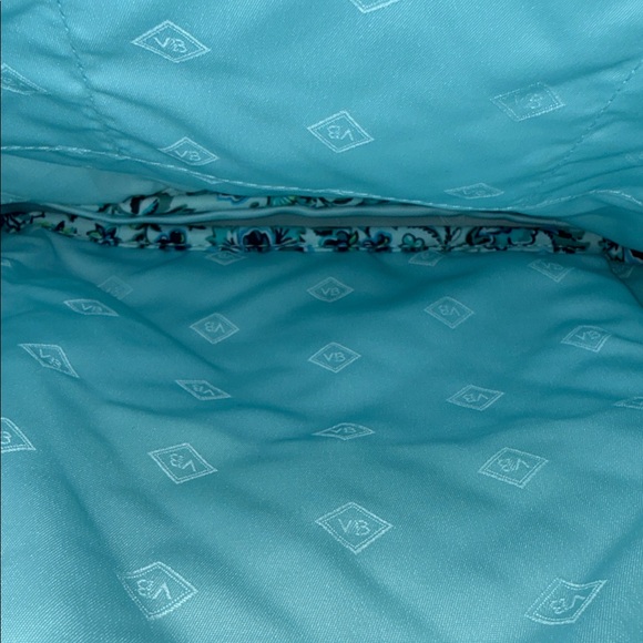 Vera Bradley zip, top hipster, cloud vine Crossbody Bag - Picture 7 of 7